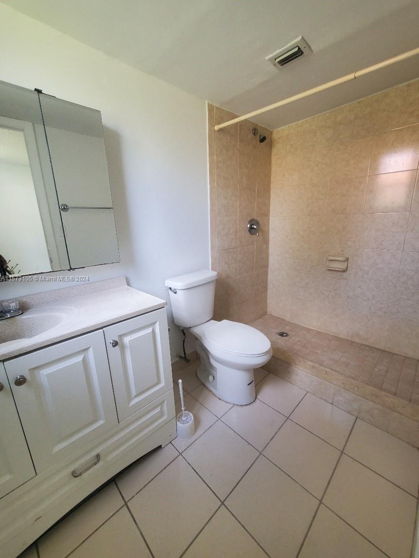 1830 N Lauderdale Ave 4110, North Lauderdale, Florida 33068, 2 Bedrooms Bedrooms, ,2 BathroomsBathrooms,Residentiallease,For Rent,1830 N Lauderdale Ave 4110,A11573105