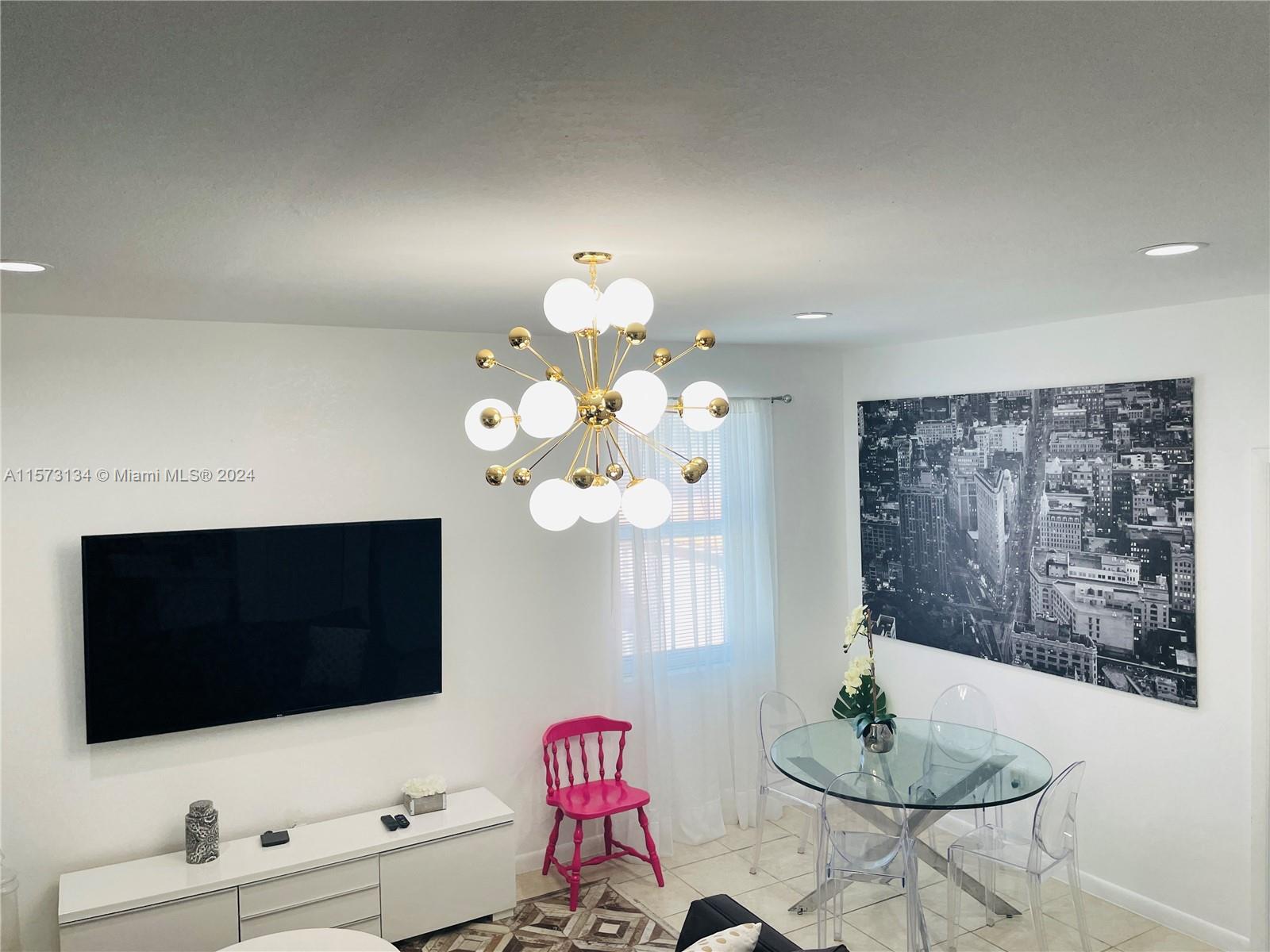 4615 N Miami Ave 3, Miami, Florida 33127, 2 Bedrooms Bedrooms, ,1 BathroomBathrooms,Residentiallease,For Rent,4615 N Miami Ave 3,A11573134
