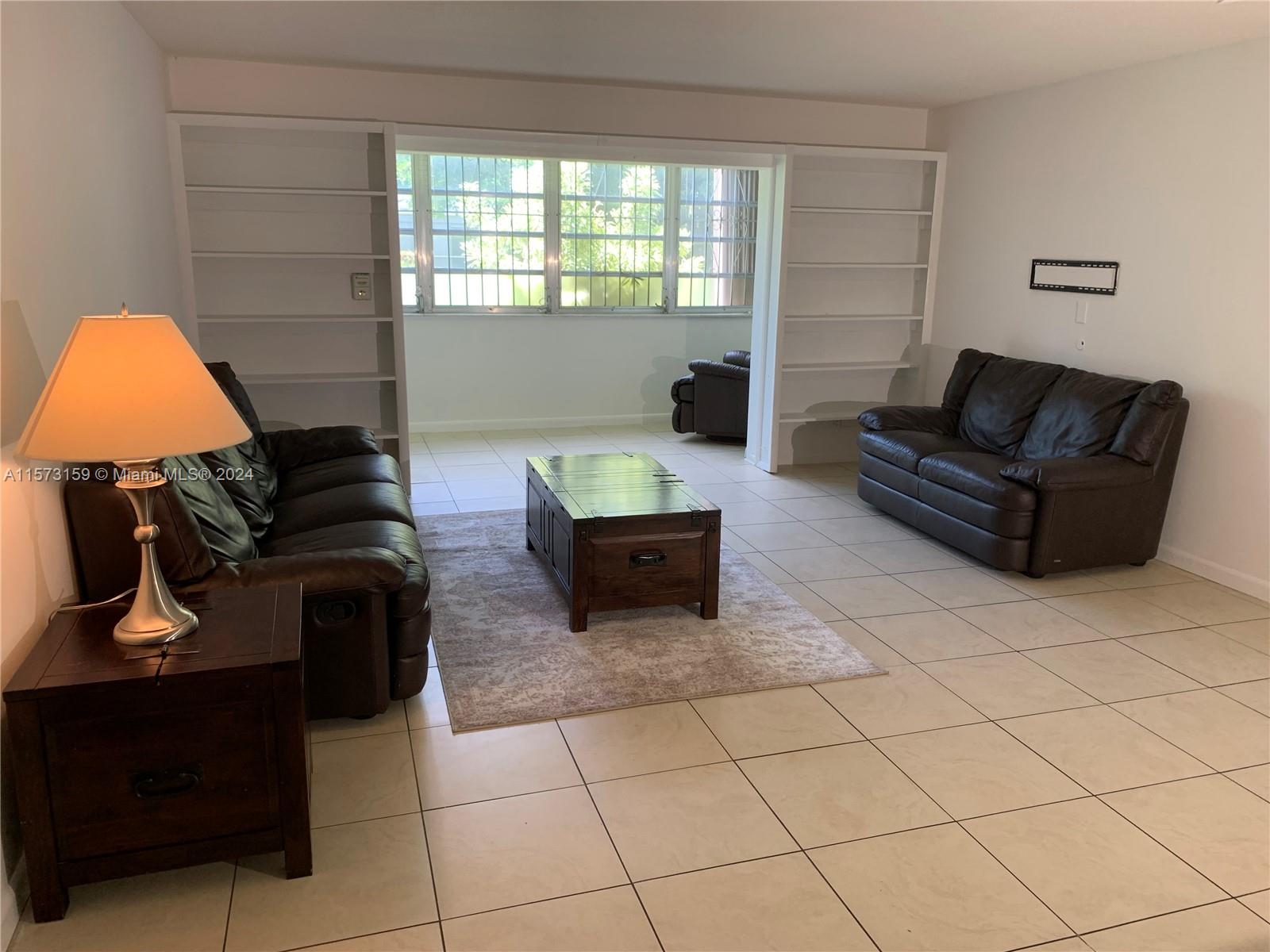 232 NE 12th Ave 107, Hallandale Beach, Florida 33009, 2 Bedrooms Bedrooms, ,2 BathroomsBathrooms,Residentiallease,For Rent,232 NE 12th Ave 107,A11573159