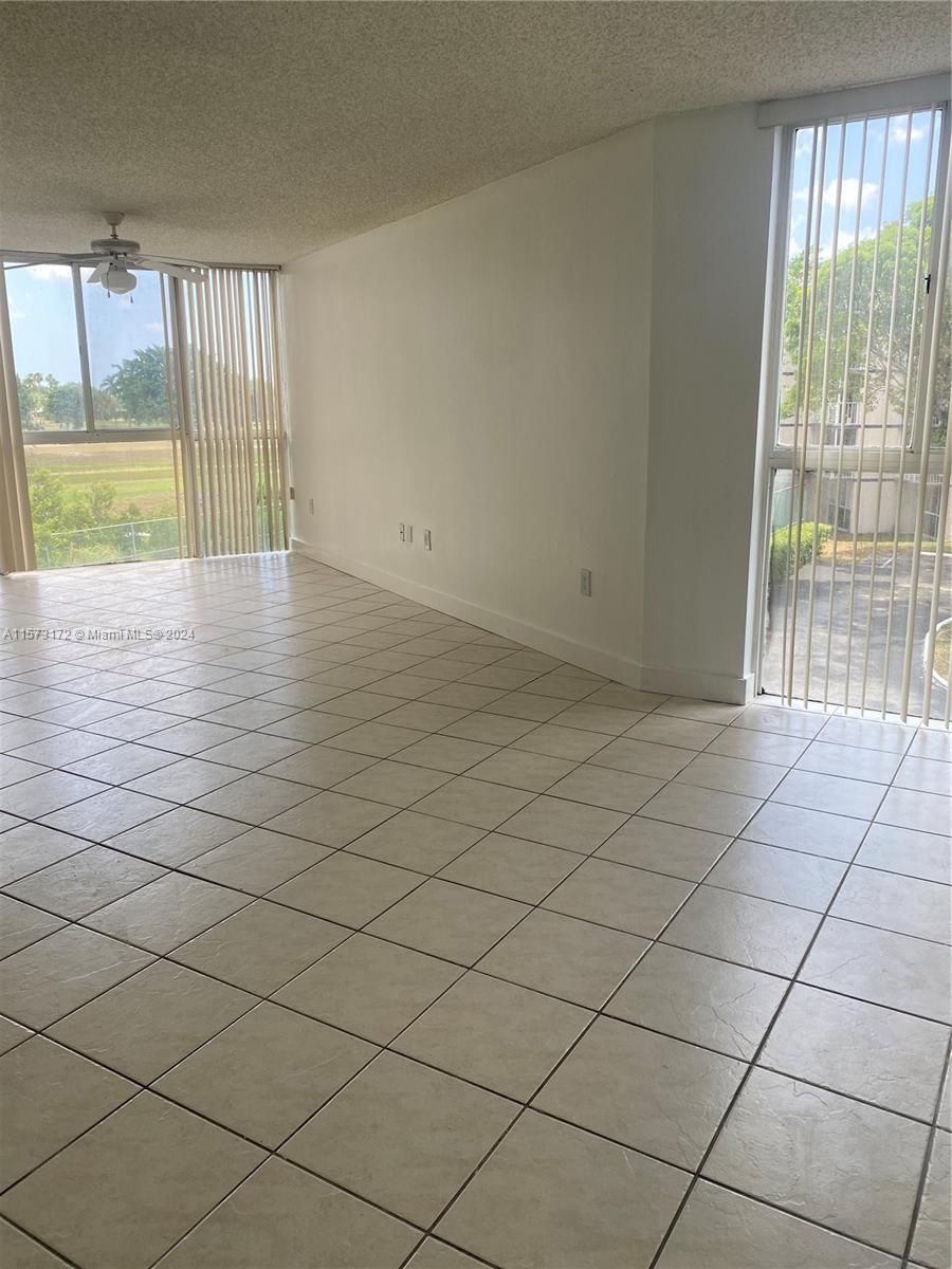7125 NW 186th St B303, Hialeah, Florida 33015, 1 Bedroom Bedrooms, ,1 BathroomBathrooms,Residentiallease,For Rent,7125 NW 186th St B303,A11573172