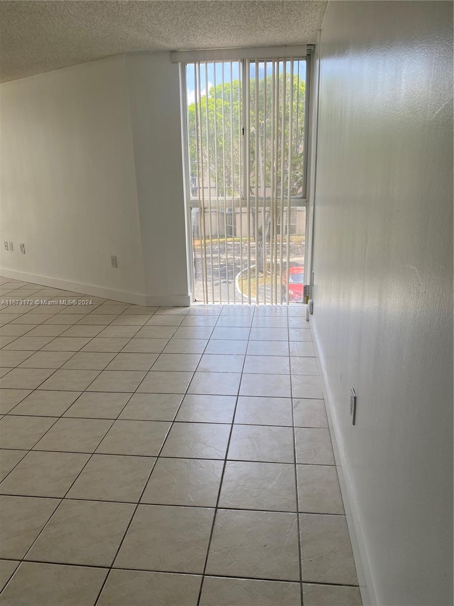 7125 NW 186th St B303, Hialeah, Florida 33015, 1 Bedroom Bedrooms, ,1 BathroomBathrooms,Residentiallease,For Rent,7125 NW 186th St B303,A11573172