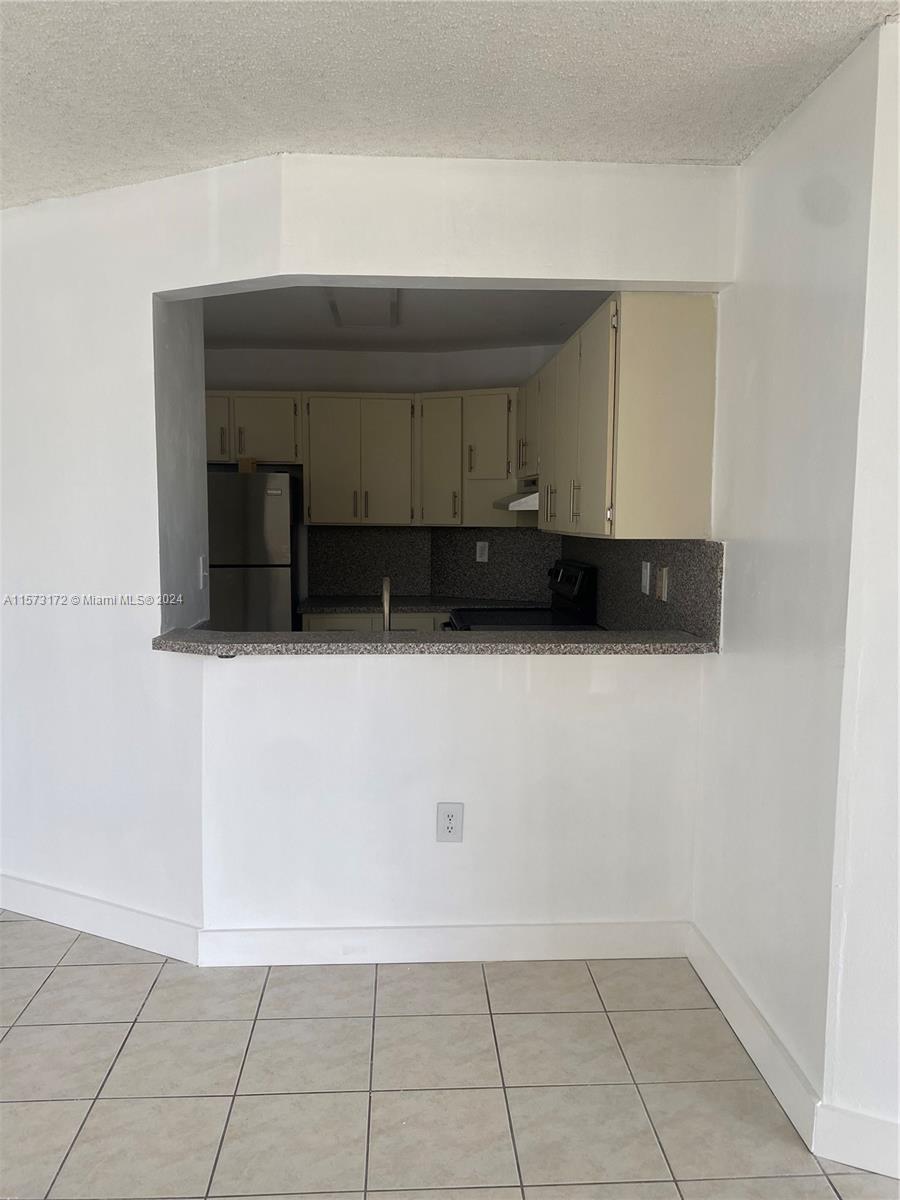7125 NW 186th St B303, Hialeah, Florida 33015, 1 Bedroom Bedrooms, ,1 BathroomBathrooms,Residentiallease,For Rent,7125 NW 186th St B303,A11573172