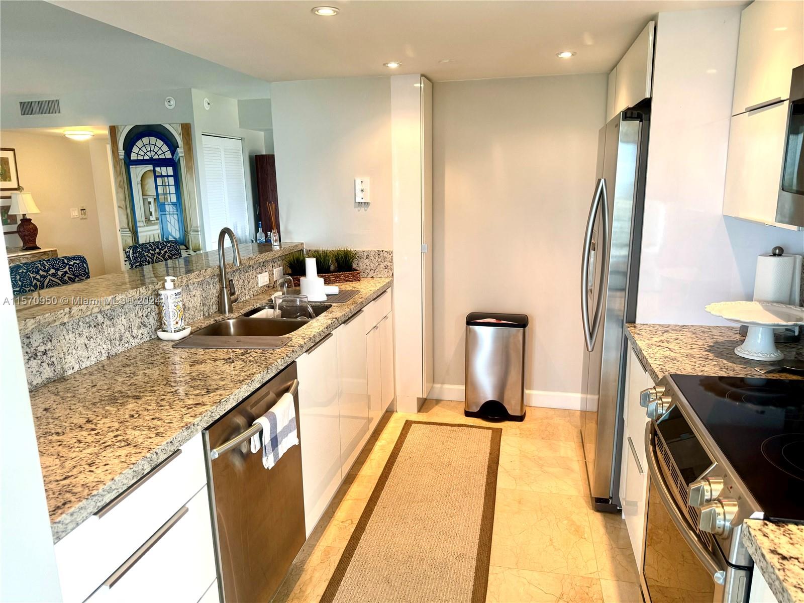 1000 NE Quayside Ter 1911, Miami, Florida 33138, 2 Bedrooms Bedrooms, ,2 BathroomsBathrooms,Residentiallease,For Rent,1000 NE Quayside Ter 1911,A11570950