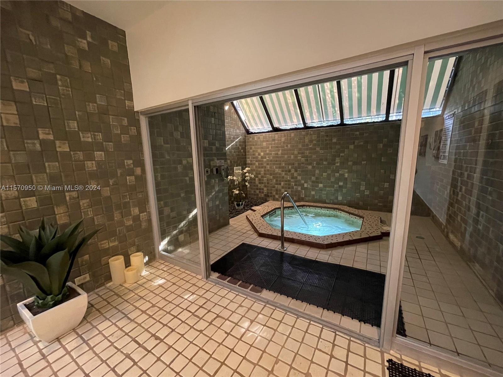 1000 NE Quayside Ter 1911, Miami, Florida 33138, 2 Bedrooms Bedrooms, ,2 BathroomsBathrooms,Residentiallease,For Rent,1000 NE Quayside Ter 1911,A11570950