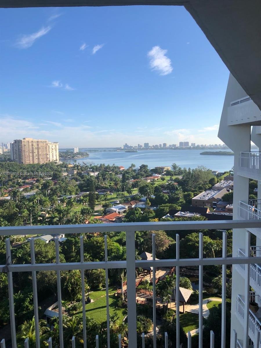 1000 NE Quayside Ter 1911, Miami, Florida 33138, 2 Bedrooms Bedrooms, ,2 BathroomsBathrooms,Residentiallease,For Rent,1000 NE Quayside Ter 1911,A11570950