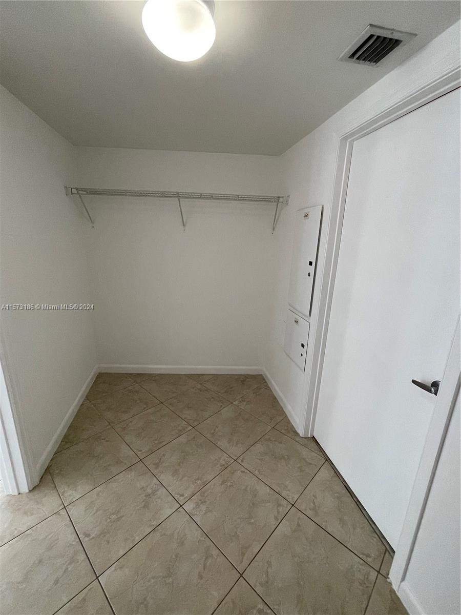 1750 N Bayshore Dr 3009, Miami, Florida 33132, 1 Bedroom Bedrooms, ,1 BathroomBathrooms,Residentiallease,For Rent,1750 N Bayshore Dr 3009,A11573186