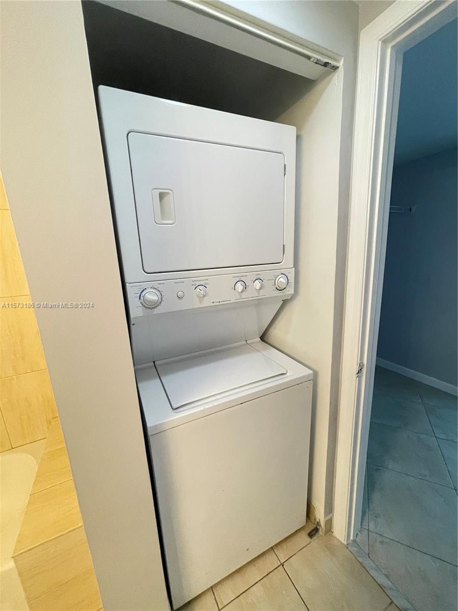 W&D INSIDE THE UNIT