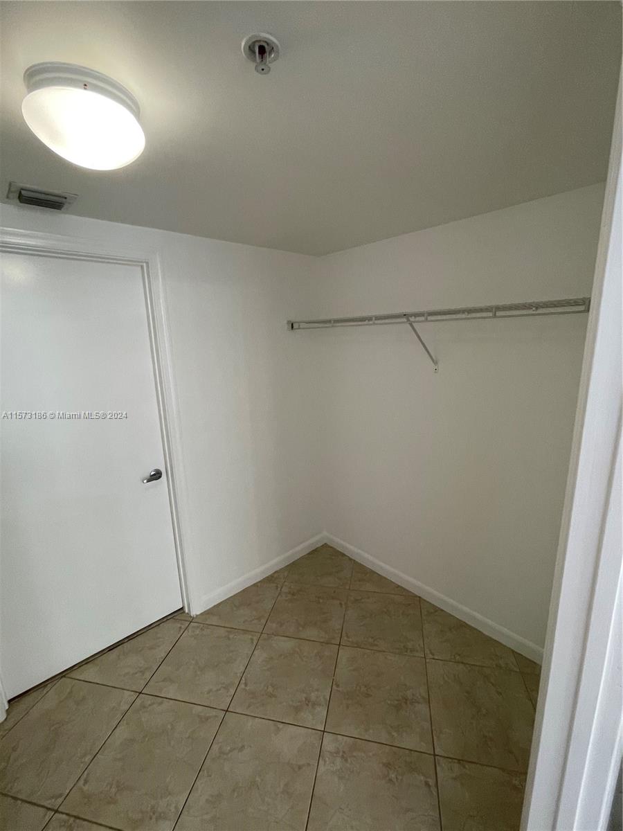 1750 N Bayshore Dr 3009, Miami, Florida 33132, 1 Bedroom Bedrooms, ,1 BathroomBathrooms,Residentiallease,For Rent,1750 N Bayshore Dr 3009,A11573186