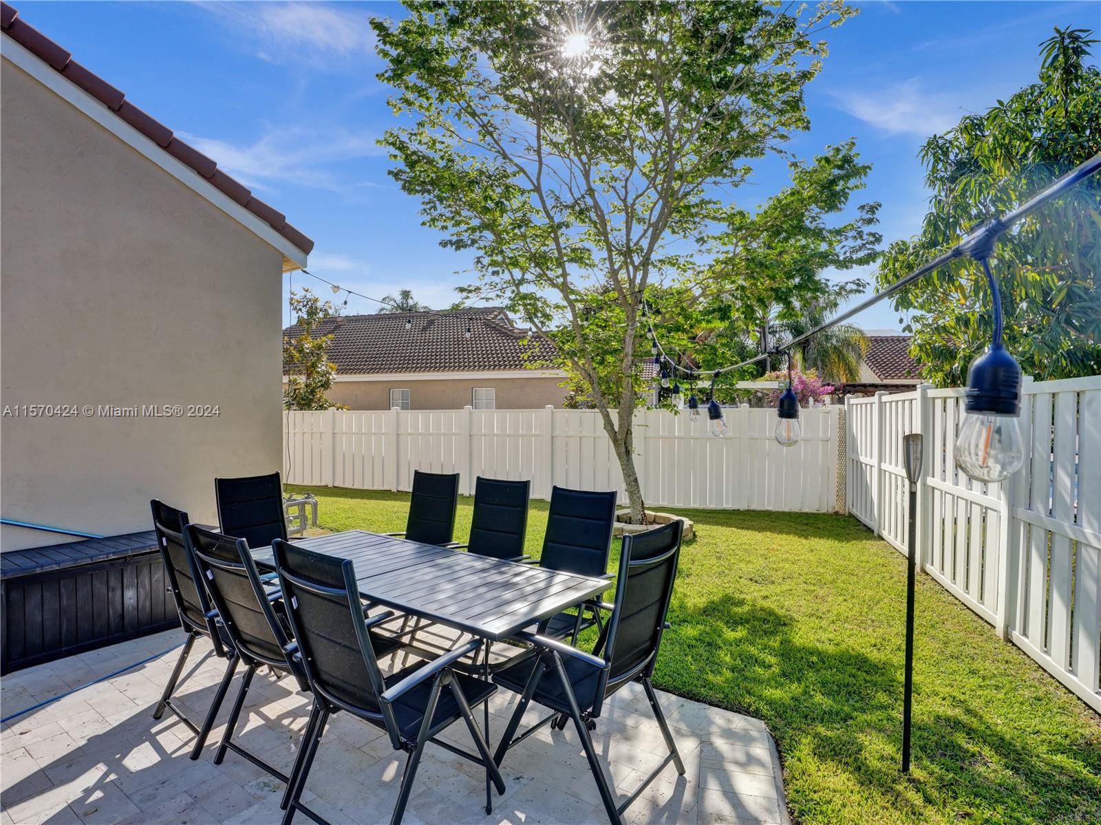 849 Falling Water Rd, Weston, Florida 33326, 3 Bedrooms Bedrooms, ,2 BathroomsBathrooms,Residential,For Sale,849 Falling Water Rd,A11570424