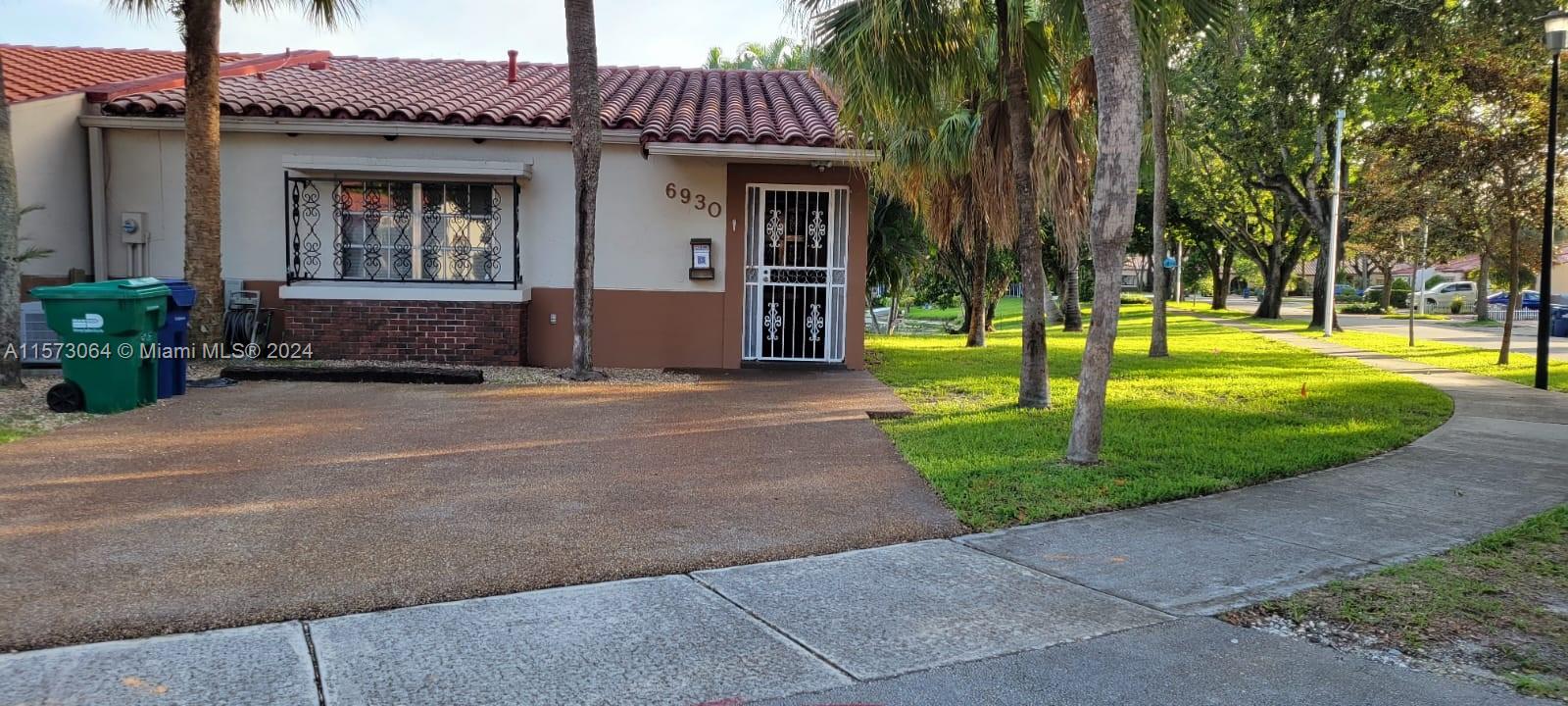 6930  Holly Rd  For Sale A11573064, FL