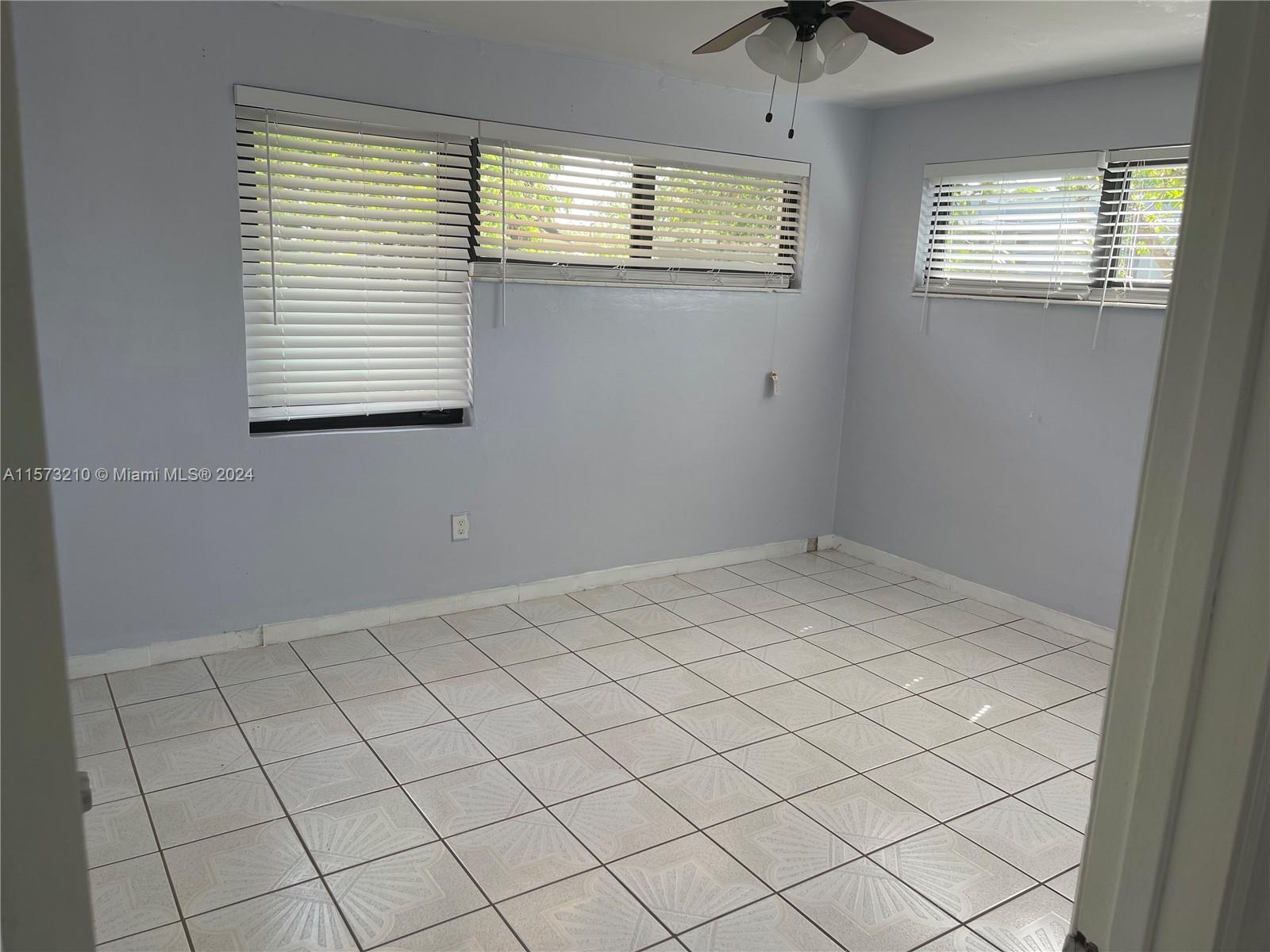 1220 NE 116th St 1220, Miami, Florida 33161, 2 Bedrooms Bedrooms, ,1 BathroomBathrooms,Residentiallease,For Rent,1220 NE 116th St 1220,A11573210
