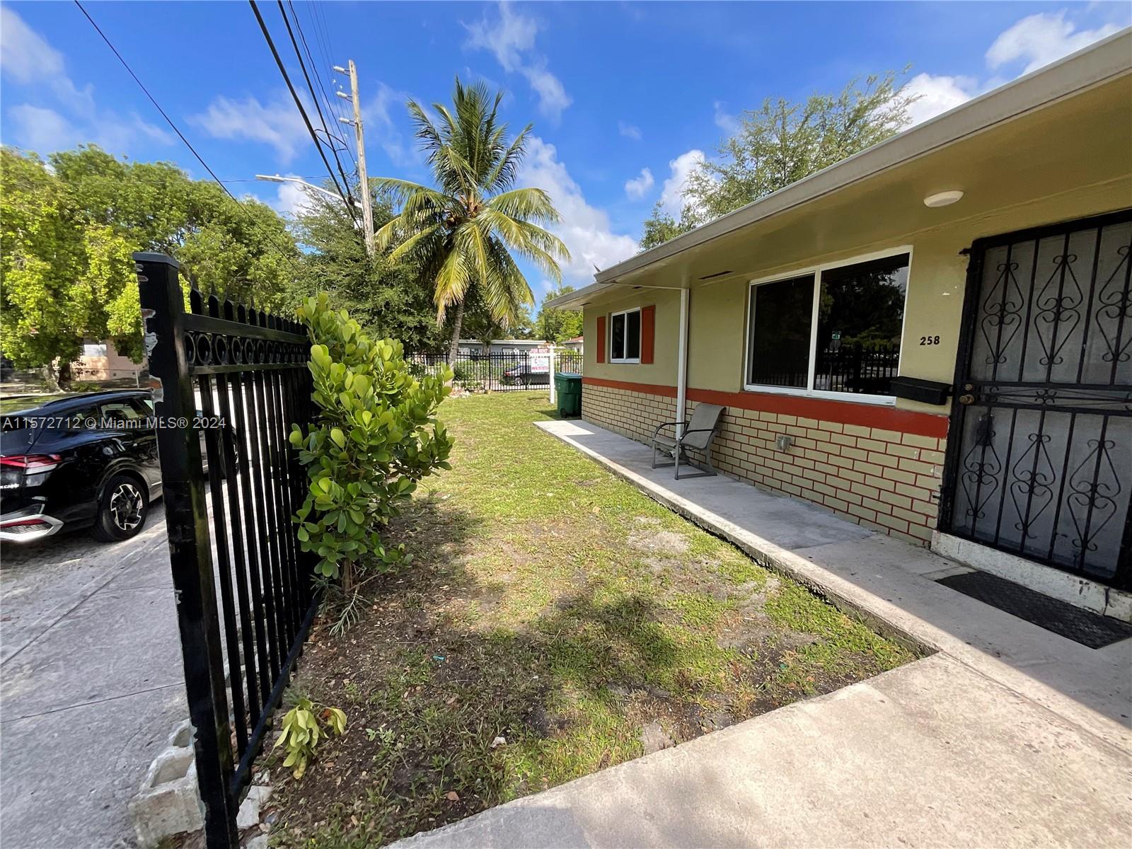 258 NW 69th St #East For Sale A11572712, FL