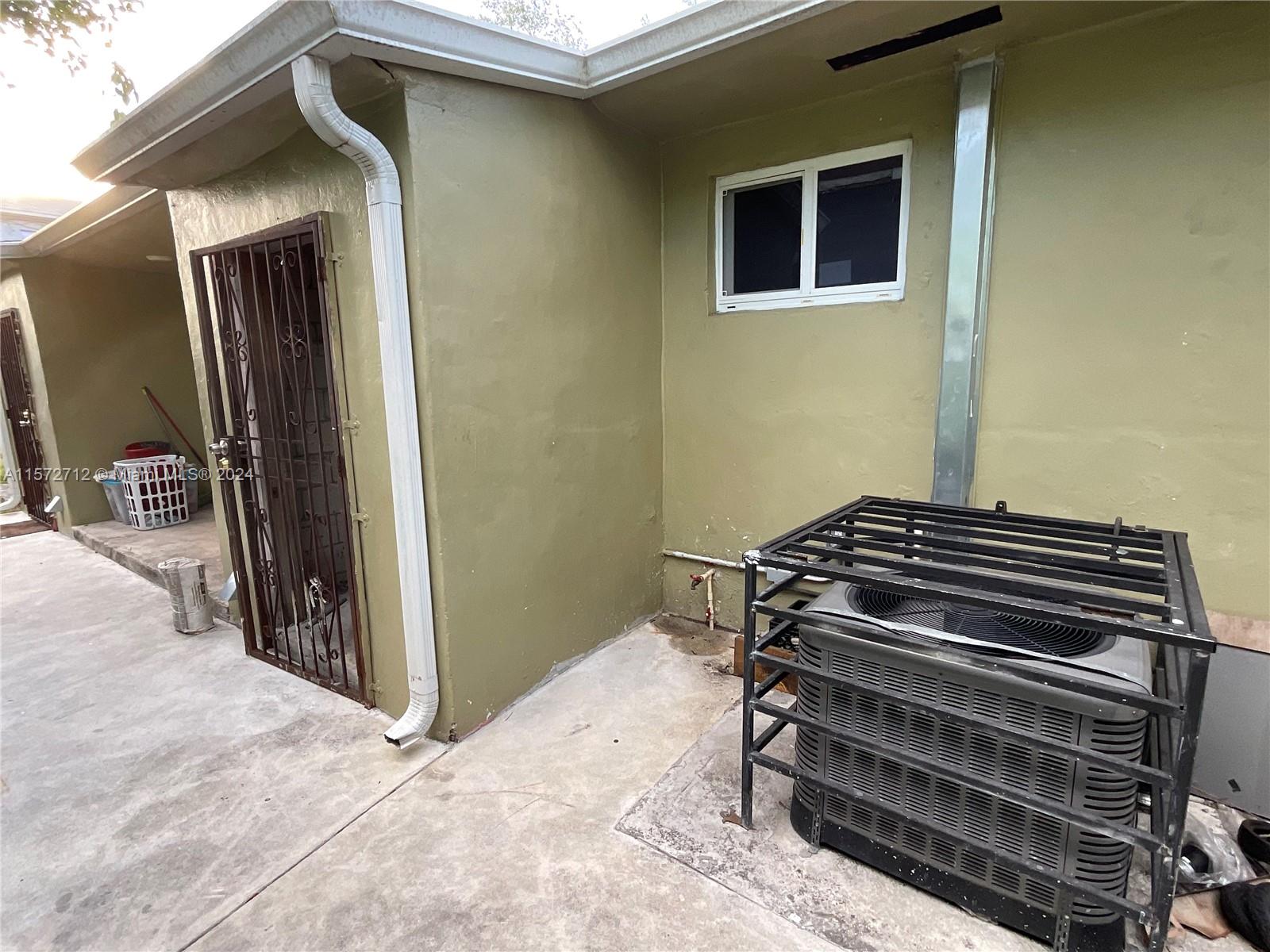 258 NW 69th St East, Miami, Florida 33150, 2 Bedrooms Bedrooms, ,1 BathroomBathrooms,Residentiallease,For Rent,258 NW 69th St East,A11572712