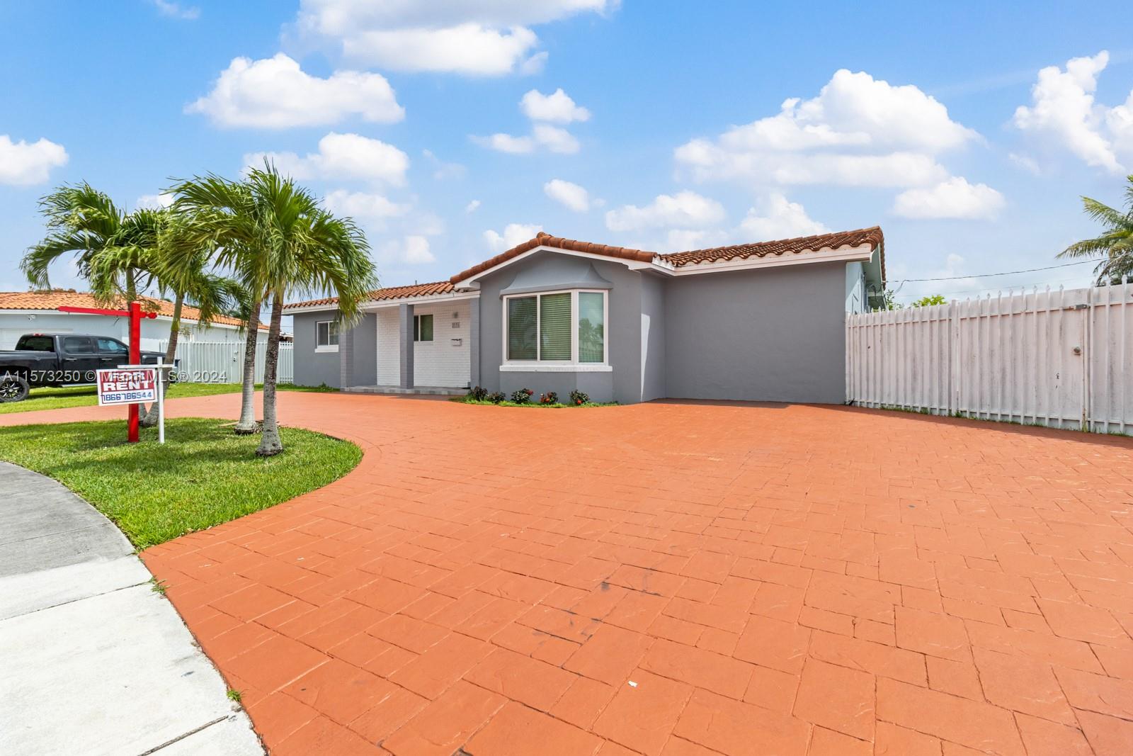 Miami, Florida 33165, ,1 BathroomBathrooms,Residentiallease,For Rent,A11573250