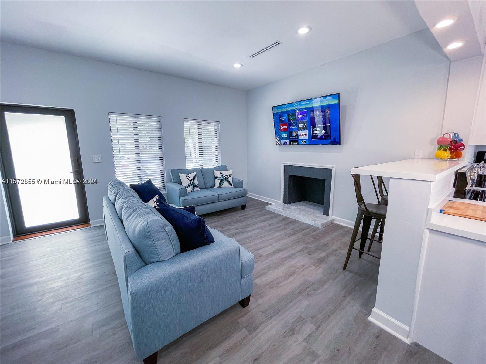 2273 SW 14th Ave 2273, Miami, Florida 33145, 2 Bedrooms Bedrooms, ,1 BathroomBathrooms,Residentiallease,For Rent,2273 SW 14th Ave 2273,A11572855
