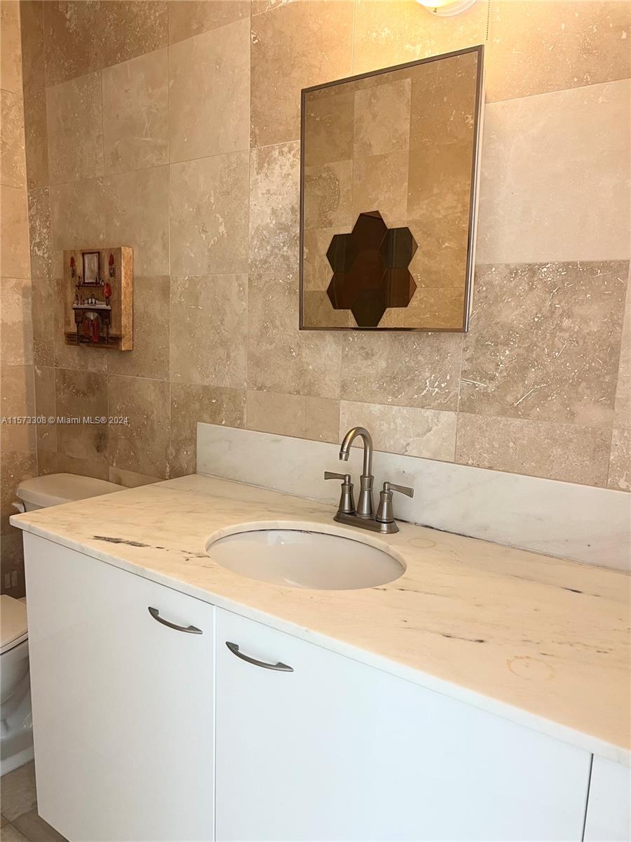 133 NE 2 AV 710, Miami, Florida 33132, 1 Bedroom Bedrooms, ,1 BathroomBathrooms,Residentiallease,For Rent,133 NE 2 AV 710,A11573308