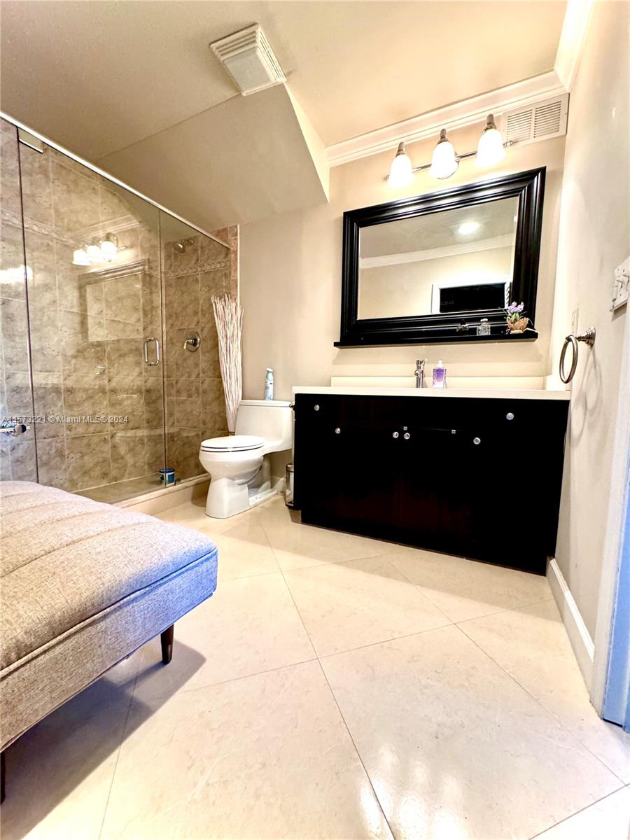 400 Diplomat Pkwy 214, Hallandale Beach, Florida 33009, 2 Bedrooms Bedrooms, ,2 BathroomsBathrooms,Residential,For Sale,400 Diplomat Pkwy 214,A11573221
