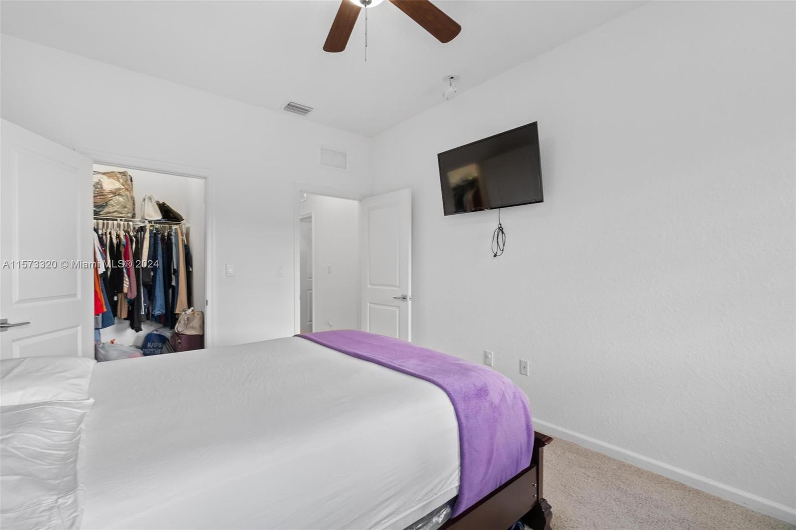 1471 SE 24th Ave 1471, Homestead, Florida 33035, 3 Bedrooms Bedrooms, ,2 BathroomsBathrooms,Residentiallease,For Rent,1471 SE 24th Ave 1471,A11573320