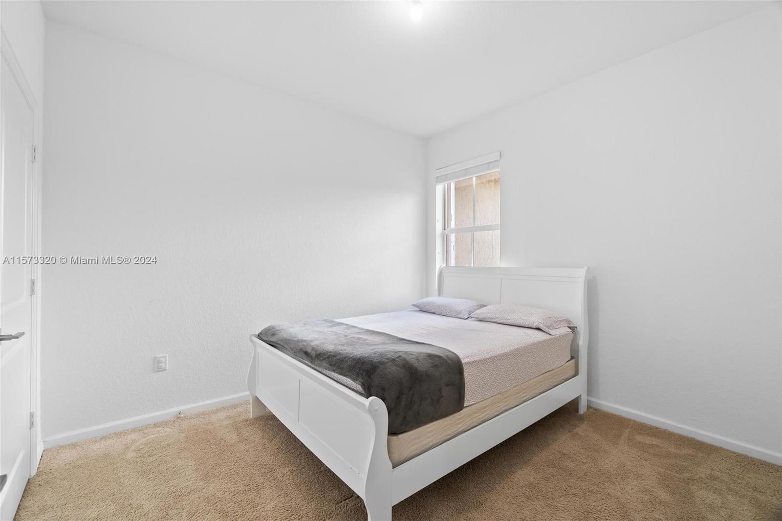 1471 SE 24th Ave 1471, Homestead, Florida 33035, 3 Bedrooms Bedrooms, ,2 BathroomsBathrooms,Residentiallease,For Rent,1471 SE 24th Ave 1471,A11573320