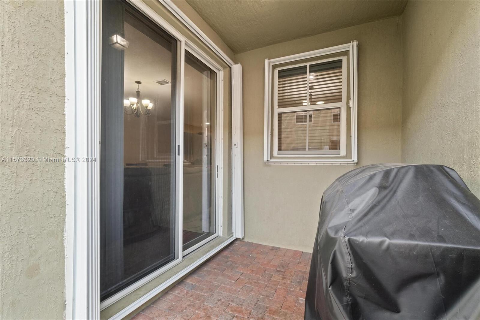 1471 SE 24th Ave 1471, Homestead, Florida 33035, 3 Bedrooms Bedrooms, ,2 BathroomsBathrooms,Residentiallease,For Rent,1471 SE 24th Ave 1471,A11573320