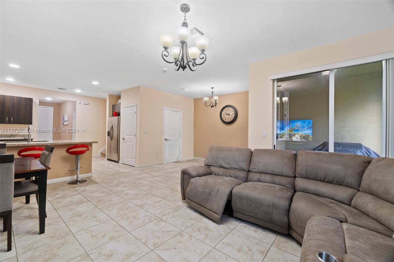 1471 SE 24th Ave 1471, Homestead, Florida 33035, 3 Bedrooms Bedrooms, ,2 BathroomsBathrooms,Residentiallease,For Rent,1471 SE 24th Ave 1471,A11573320