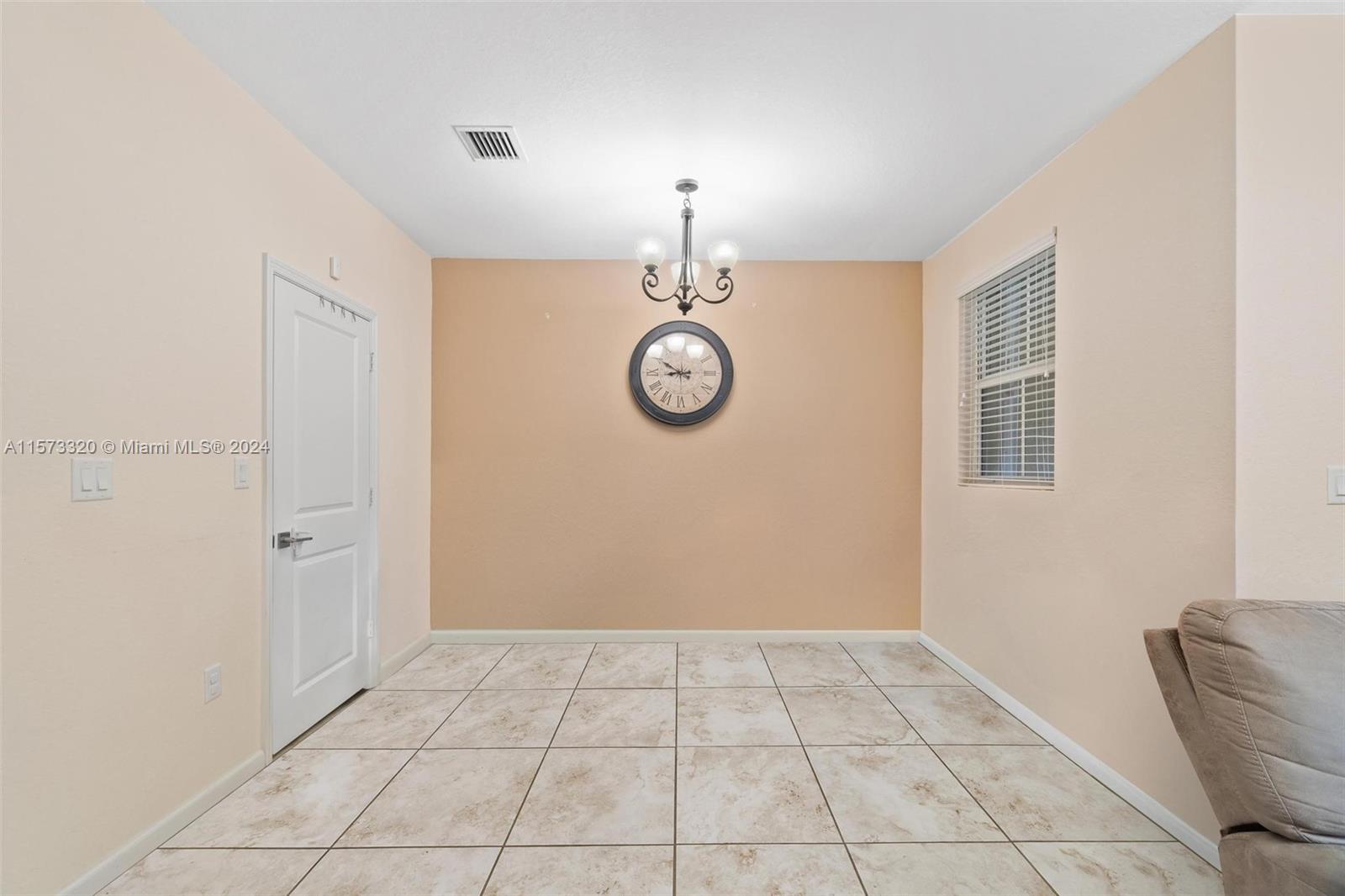 1471 SE 24th Ave 1471, Homestead, Florida 33035, 3 Bedrooms Bedrooms, ,2 BathroomsBathrooms,Residentiallease,For Rent,1471 SE 24th Ave 1471,A11573320