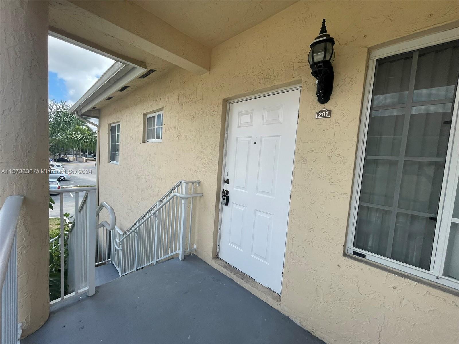 6972 NW 179th St 201-4, Hialeah, Florida 33015, 3 Bedrooms Bedrooms, ,2 BathroomsBathrooms,Residentiallease,For Rent,6972 NW 179th St 201-4,A11573336