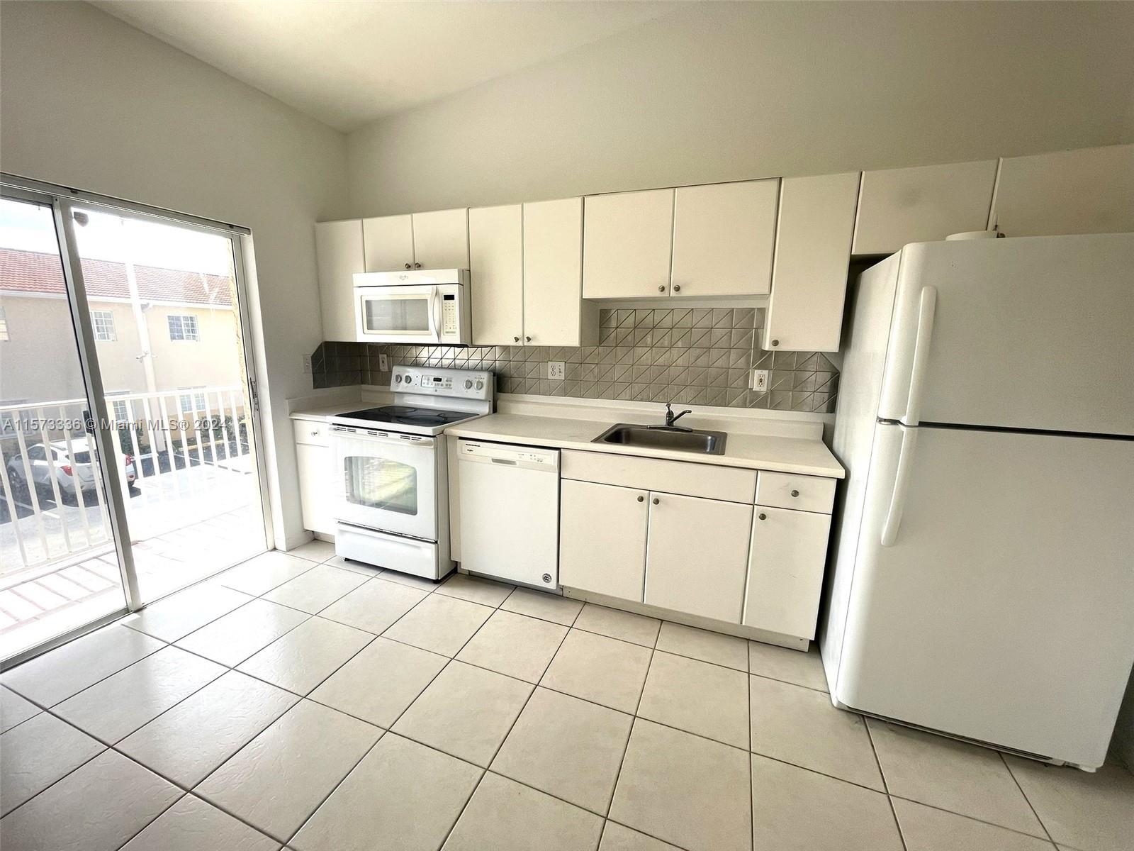 6972 NW 179th St 201-4, Hialeah, Florida 33015, 3 Bedrooms Bedrooms, ,2 BathroomsBathrooms,Residentiallease,For Rent,6972 NW 179th St 201-4,A11573336
