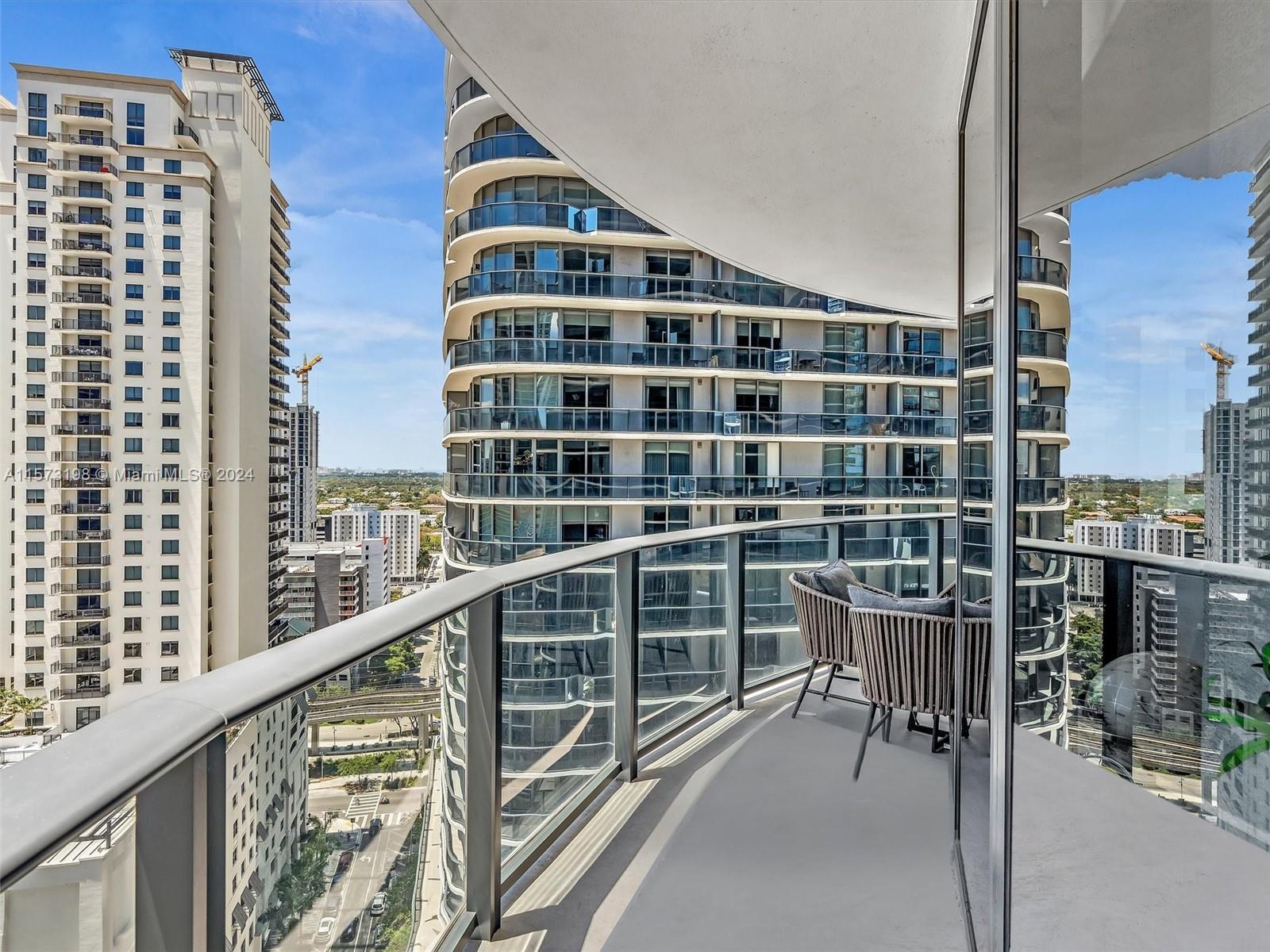 45 SW 9th St 1906, Miami, Florida 33130, 2 Bedrooms Bedrooms, ,2 BathroomsBathrooms,Residential,For Sale,45 SW 9th St 1906,A11573198