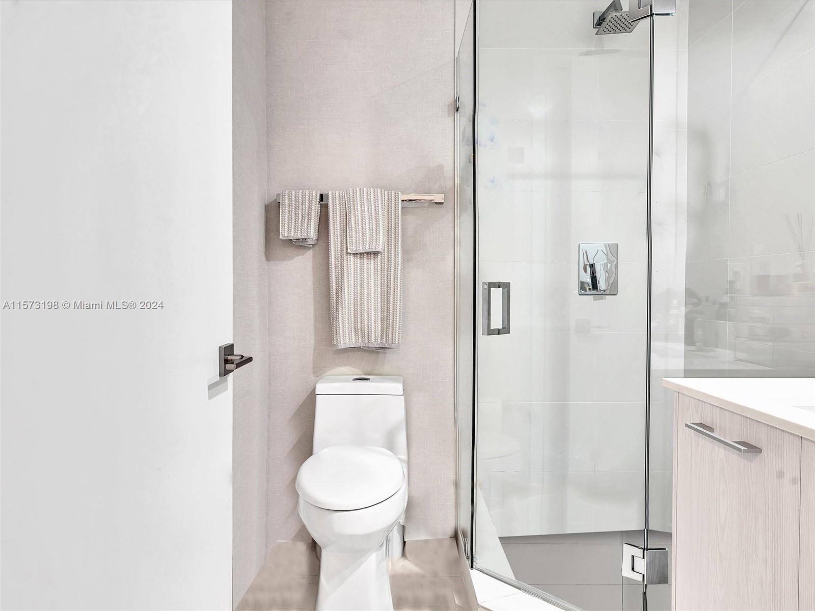 45 SW 9th St 1906, Miami, Florida 33130, 2 Bedrooms Bedrooms, ,2 BathroomsBathrooms,Residential,For Sale,45 SW 9th St 1906,A11573198