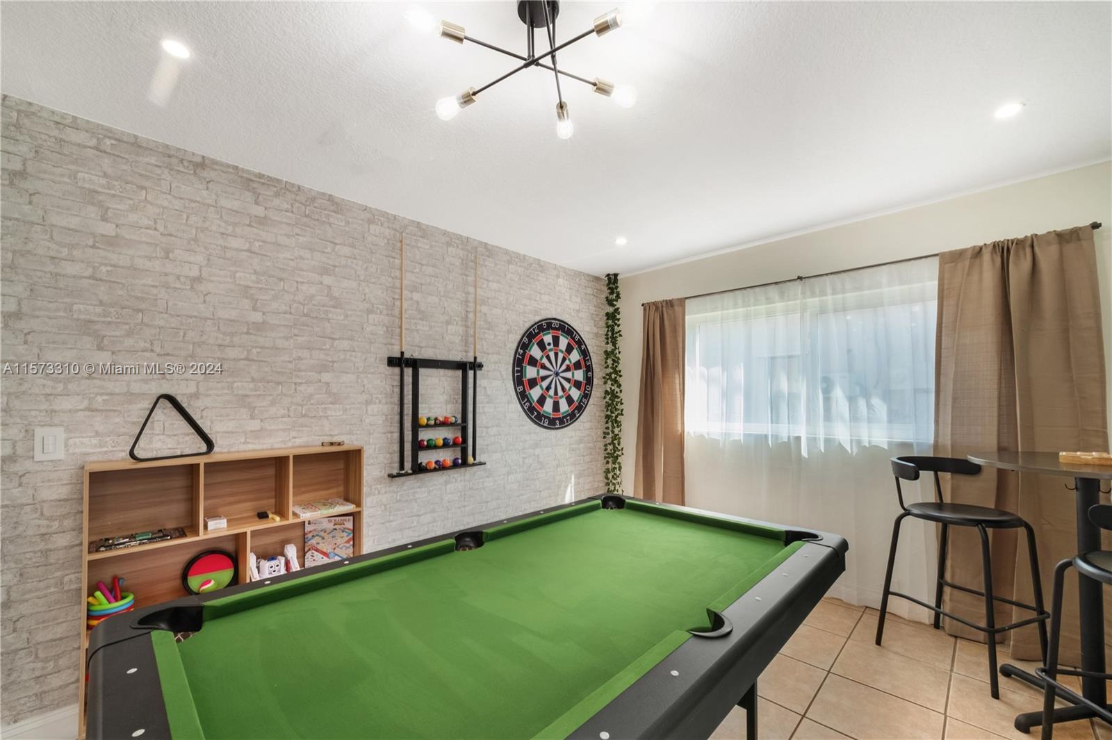 10530 Sunset Strip, Sunrise, Florida 33322, 4 Bedrooms Bedrooms, ,2 BathroomsBathrooms,Residentiallease,For Rent,10530 Sunset Strip,A11573310