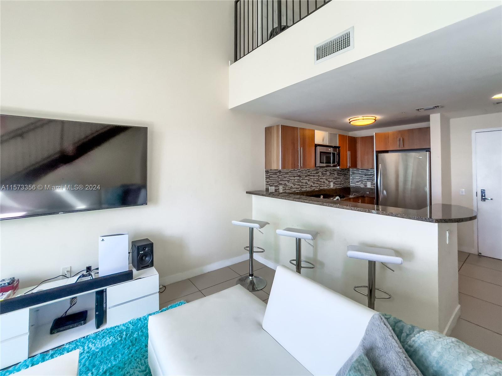 300 S Biscayne Blvd L-1210, Miami, Florida 33131, 1 Bedroom Bedrooms, ,1 BathroomBathrooms,Residential,For Sale,300 S Biscayne Blvd L-1210,A11573356