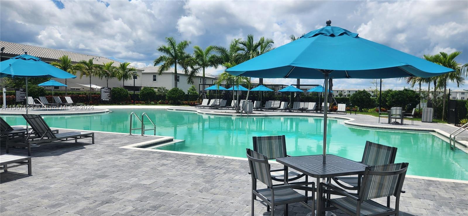 1849 SE 27th Ter, Homestead, Florida 33035, 3 Bedrooms Bedrooms, ,3 BathroomsBathrooms,Residentiallease,For Rent,1849 SE 27th Ter,A11567123