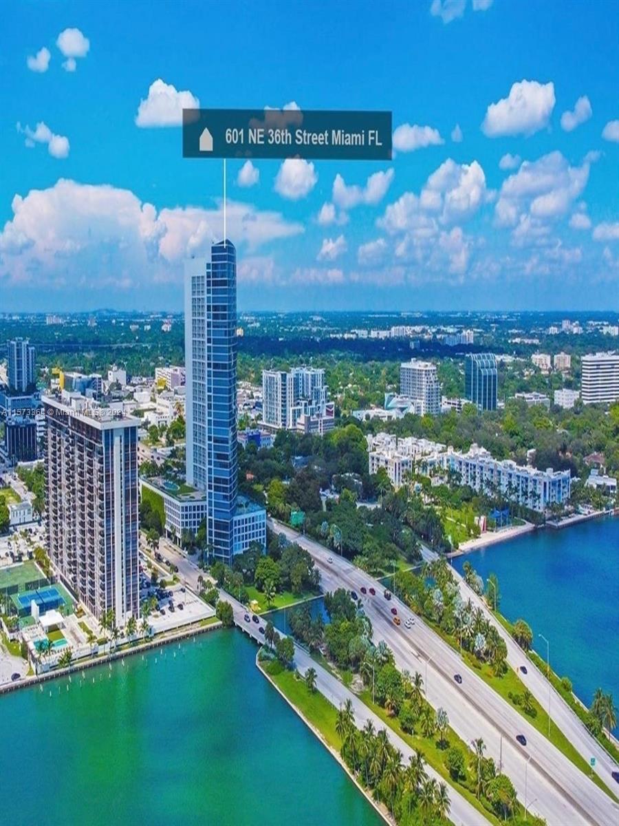 601 NE 36th St 2807, Miami, Florida 33137, 2 Bedrooms Bedrooms, ,2 BathroomsBathrooms,Residentiallease,For Rent,601 NE 36th St 2807,A11573364