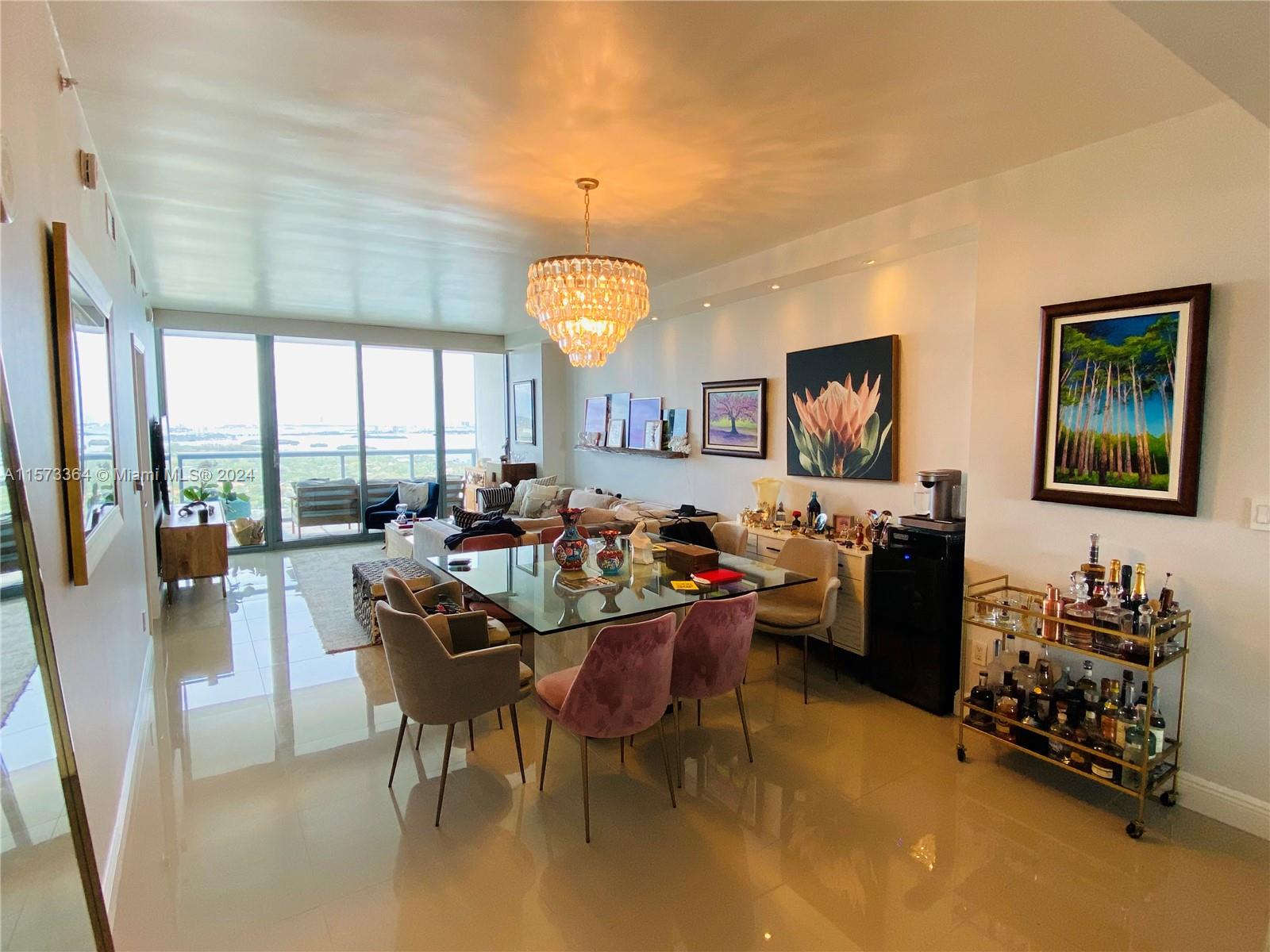 601 NE 36th St 2807, Miami, Florida 33137, 2 Bedrooms Bedrooms, ,2 BathroomsBathrooms,Residentiallease,For Rent,601 NE 36th St 2807,A11573364