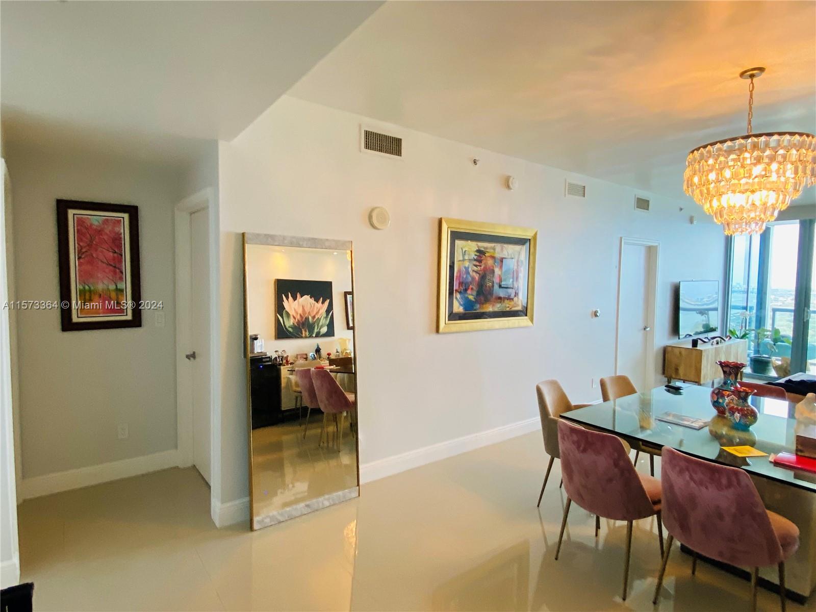 601 NE 36th St 2807, Miami, Florida 33137, 2 Bedrooms Bedrooms, ,2 BathroomsBathrooms,Residentiallease,For Rent,601 NE 36th St 2807,A11573364