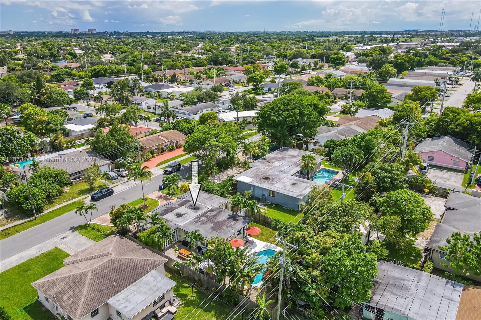 716 SW 9th St, Hallandale Beach, Florida 33009, 2 Bedrooms Bedrooms, ,2 BathroomsBathrooms,Residential,For Sale,716 SW 9th St,A11573414