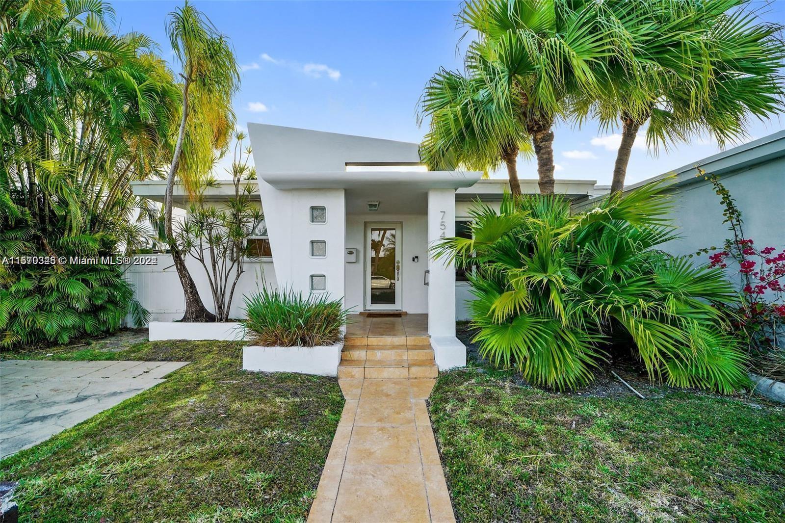 7544 W Treasure Dr, North Bay Village, Florida 33141, 3 Bedrooms Bedrooms, ,2 BathroomsBathrooms,Residentiallease,For Rent,7544 W Treasure Dr,A11570345