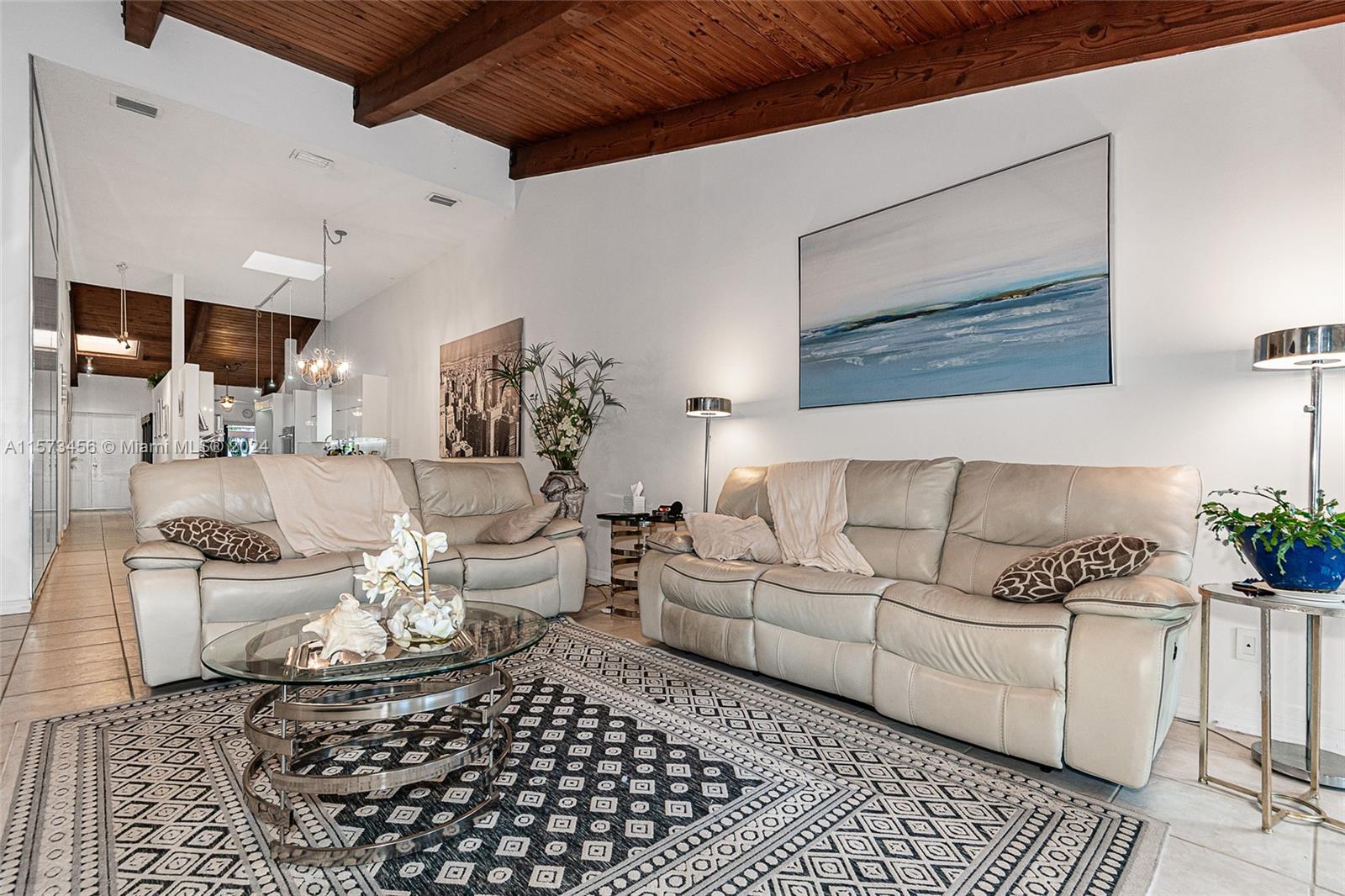 2669 S Parkview Dr 0, Hallandale Beach, Florida 33009, 2 Bedrooms Bedrooms, ,2 BathroomsBathrooms,Residential,For Sale,2669 S Parkview Dr 0,A11573456