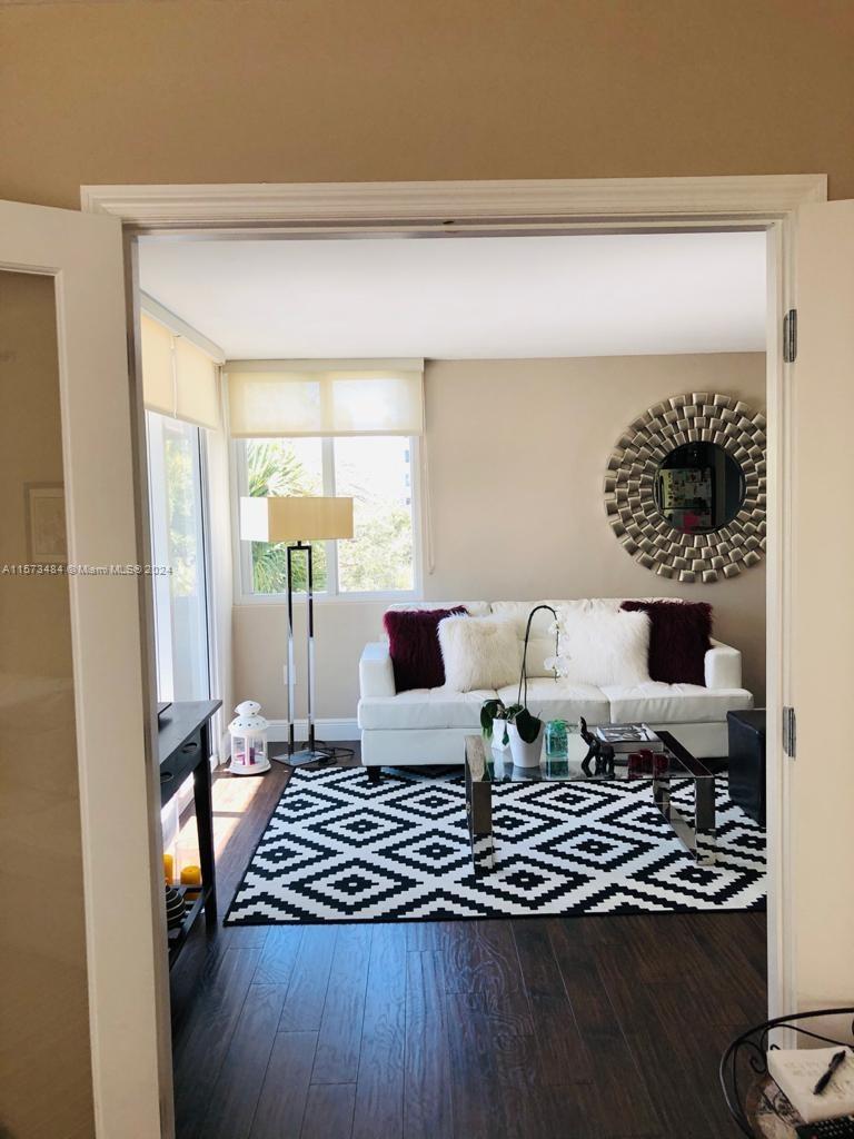 Miami, Florida 33136, 2 Bedrooms Bedrooms, ,2 BathroomsBathrooms,Residentiallease,For Rent,A11573484