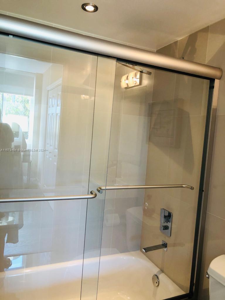 Miami, Florida 33136, 2 Bedrooms Bedrooms, ,2 BathroomsBathrooms,Residentiallease,For Rent,A11573484