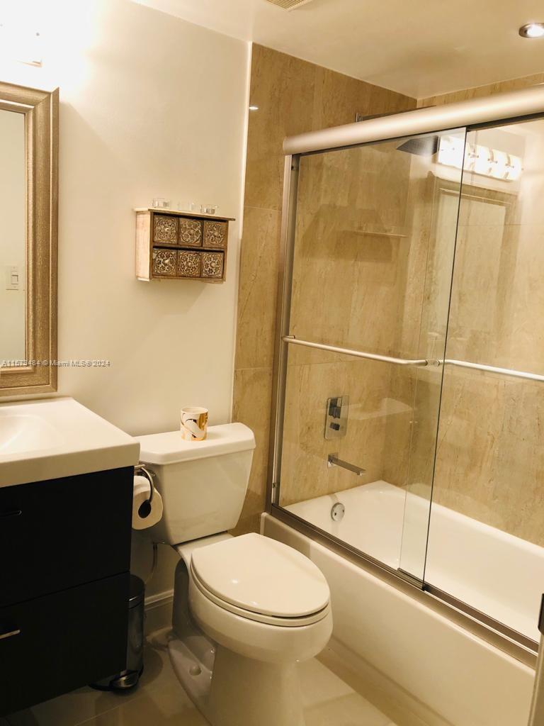 Miami, Florida 33136, 2 Bedrooms Bedrooms, ,2 BathroomsBathrooms,Residentiallease,For Rent,A11573484