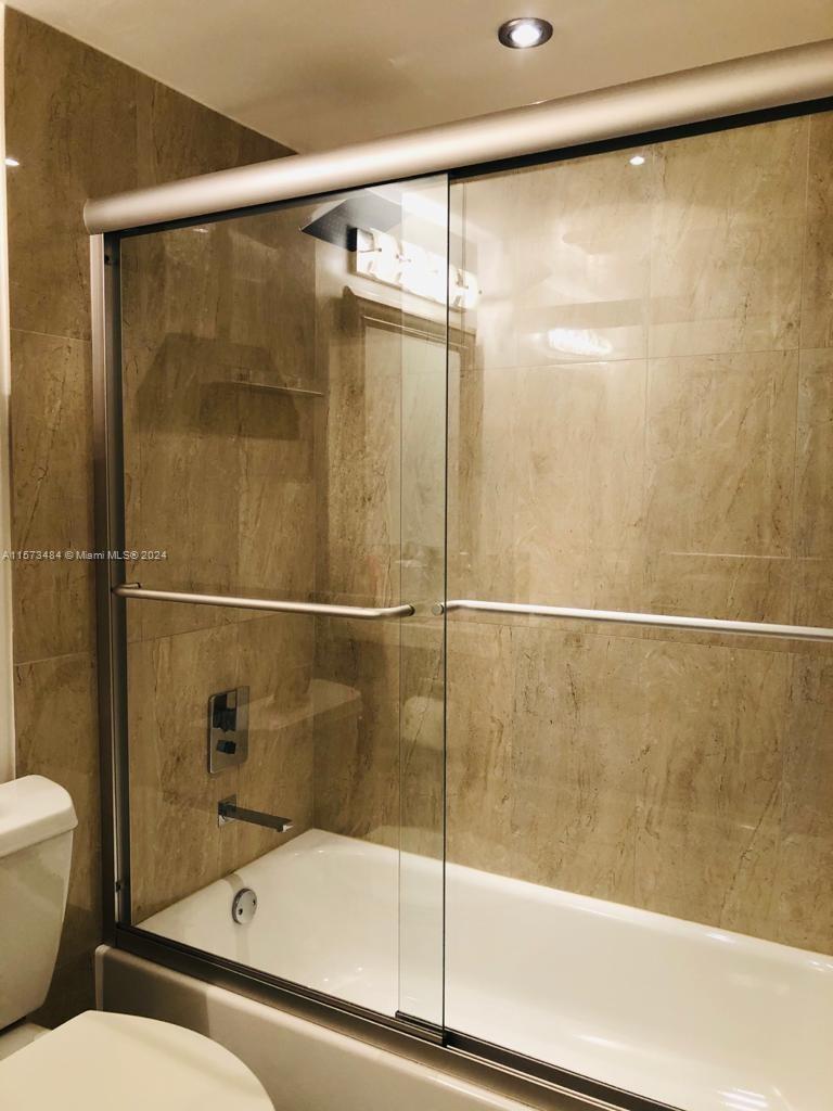 Miami, Florida 33136, 2 Bedrooms Bedrooms, ,2 BathroomsBathrooms,Residentiallease,For Rent,A11573484