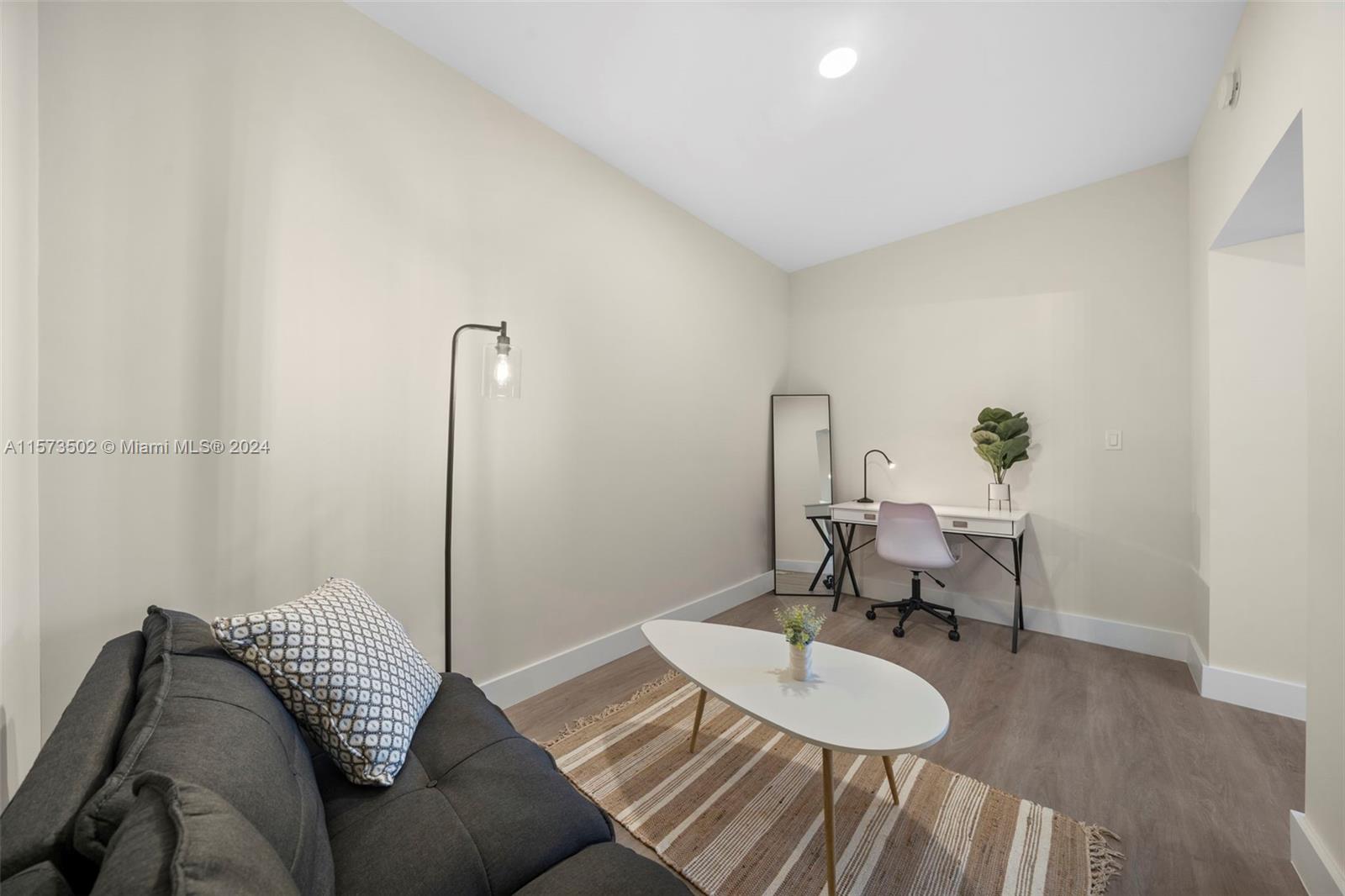 1938 Jackson St 306, Hollywood, Florida 33020, 1 Bedroom Bedrooms, ,1 BathroomBathrooms,Residential,For Sale,1938 Jackson St 306,A11573502