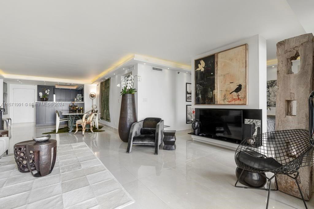 2625 Collins Ave 707, Miami Beach, Florida 33140, 2 Bedrooms Bedrooms, ,2 BathroomsBathrooms,Residential,For Sale,2625 Collins Ave 707,A11571991