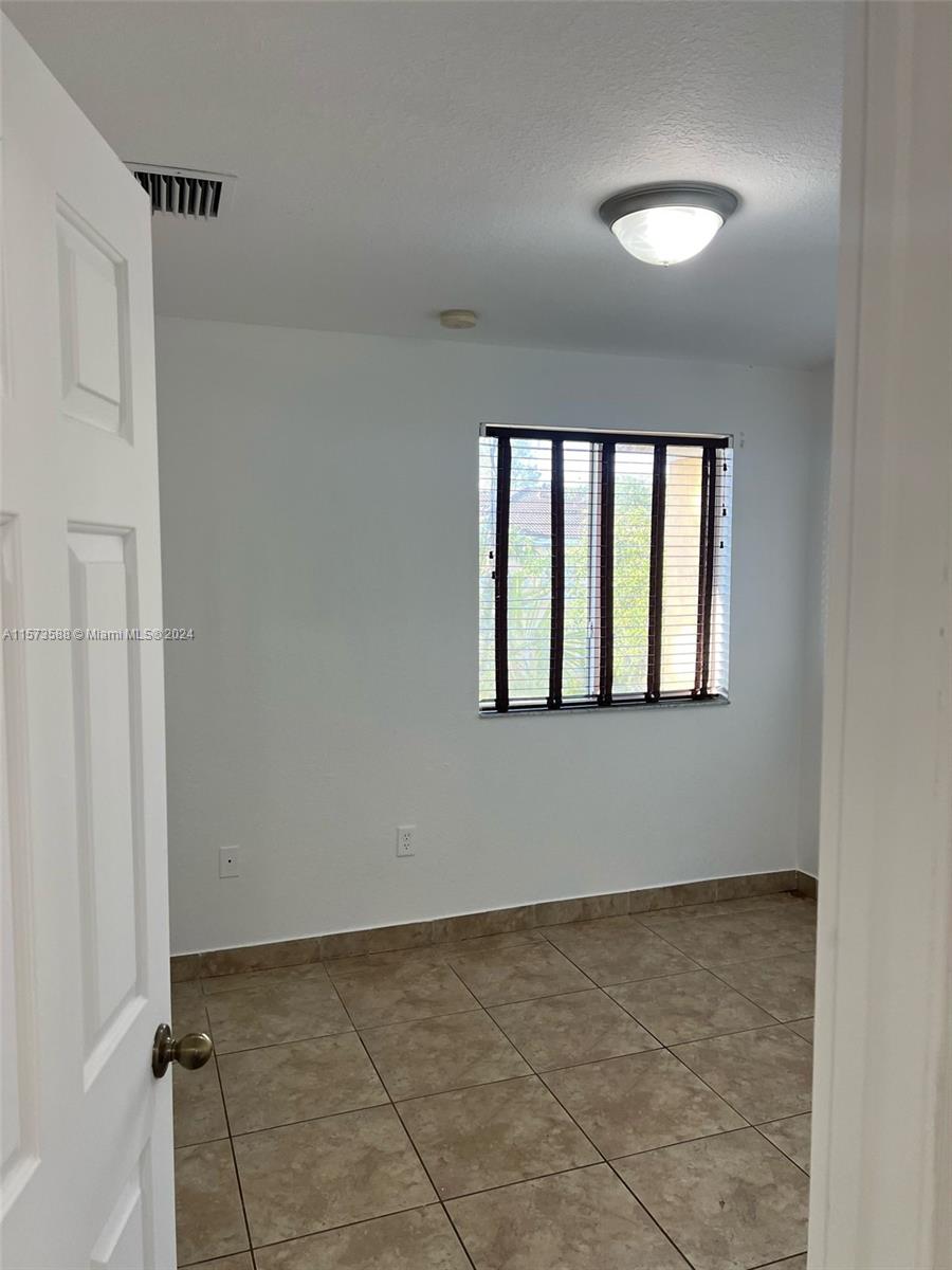 1474 SE 24th Ct 348, Homestead, Florida 33035, 3 Bedrooms Bedrooms, ,2 BathroomsBathrooms,Residentiallease,For Rent,1474 SE 24th Ct 348,A11573588
