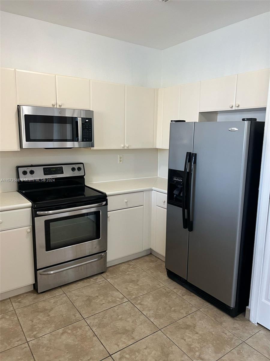 1474 SE 24th Ct 348, Homestead, Florida 33035, 3 Bedrooms Bedrooms, ,2 BathroomsBathrooms,Residentiallease,For Rent,1474 SE 24th Ct 348,A11573588