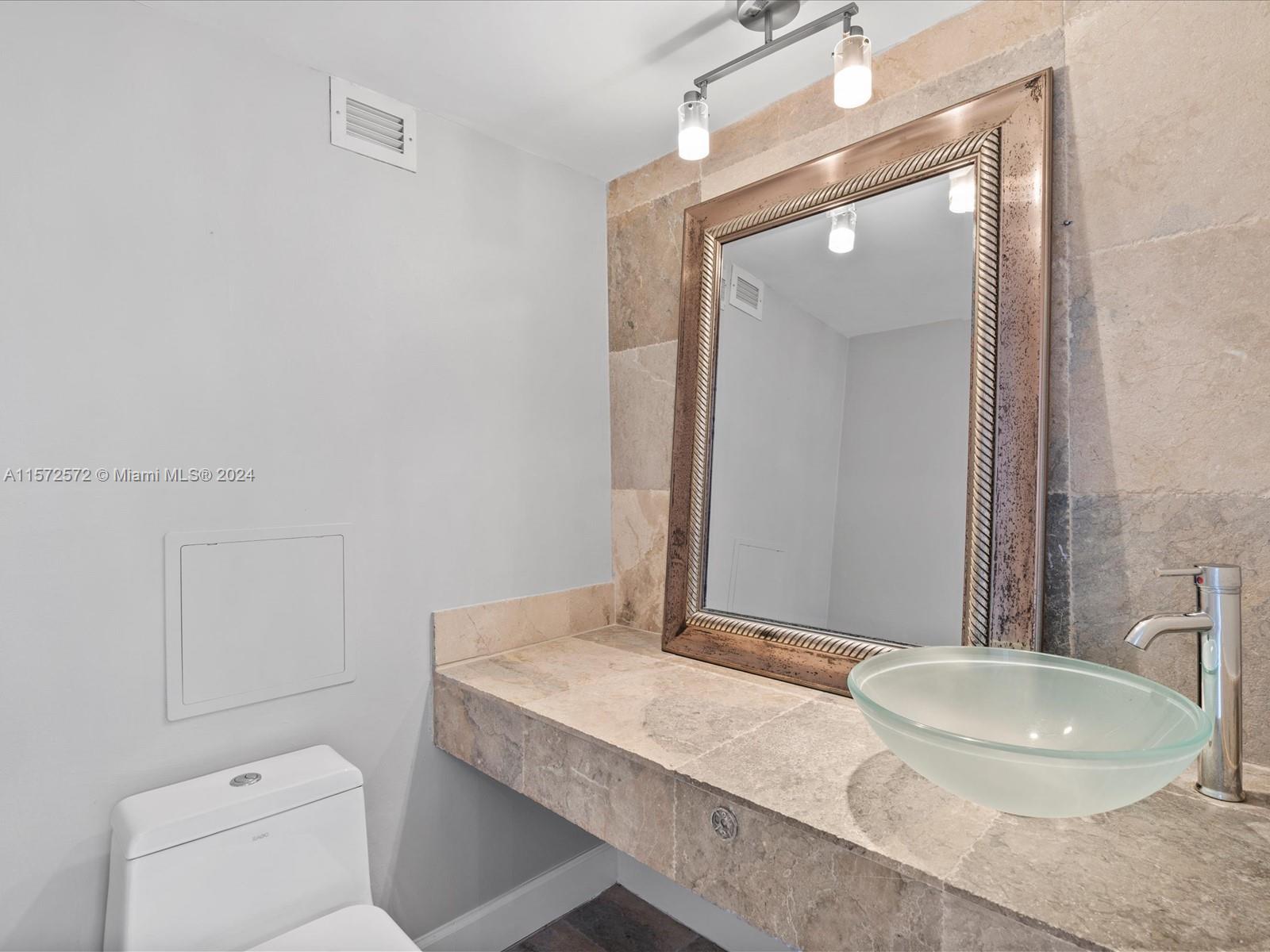6770 Indian Creek Dr PH-R, Miami Beach, Florida 33141, 1 Bedroom Bedrooms, ,1 BathroomBathrooms,Residentiallease,For Rent,6770 Indian Creek Dr PH-R,A11572572