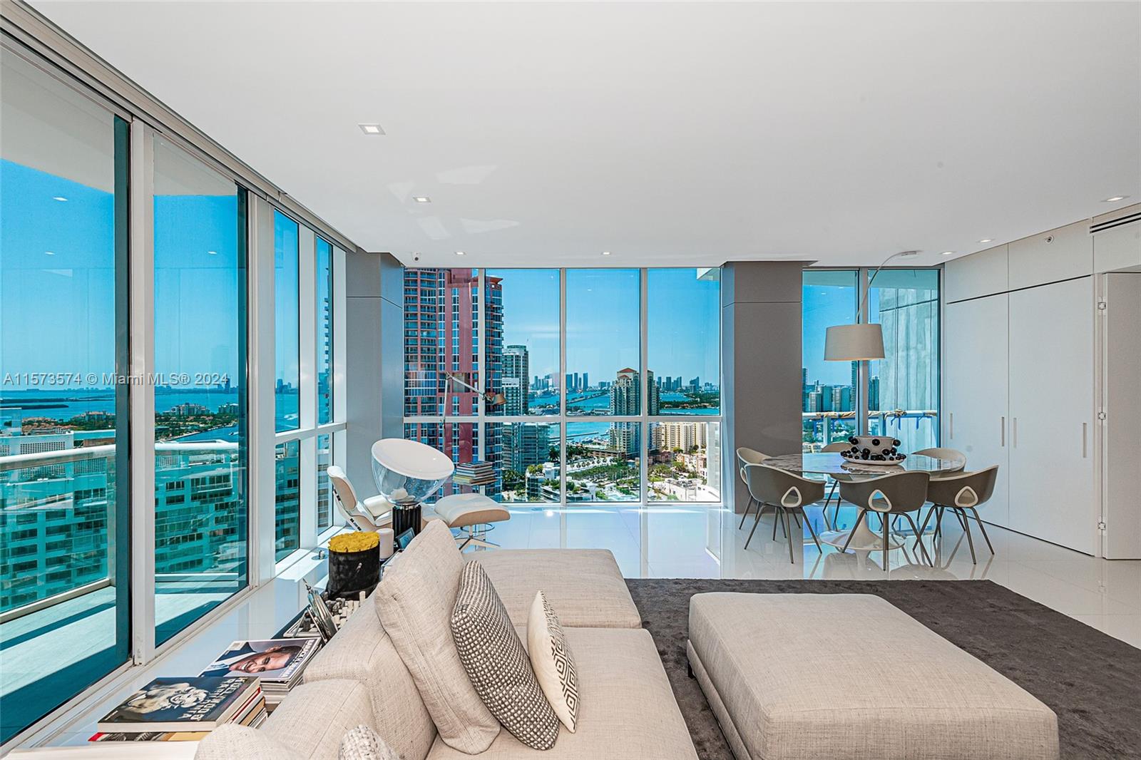 50 S Pointe Dr 2903, Miami Beach, Florida 33139, 3 Bedrooms Bedrooms, ,3 BathroomsBathrooms,Residentiallease,For Rent,50 S Pointe Dr 2903,A11573574