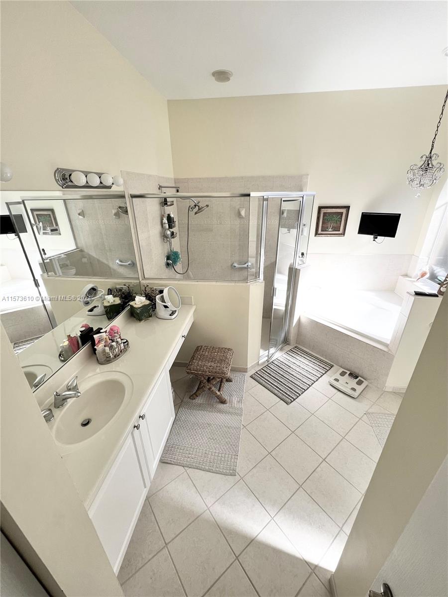 16516 SW 51st Ter 0, Miami, Florida 33185, 4 Bedrooms Bedrooms, ,3 BathroomsBathrooms,Residentiallease,For Rent,16516 SW 51st Ter 0,A11573610